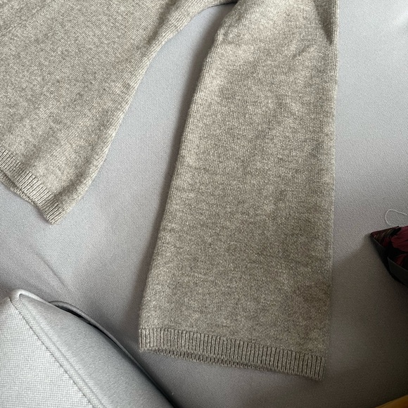 NWT H&M Premium Brand Wool Sweater - Picture 7 of 8